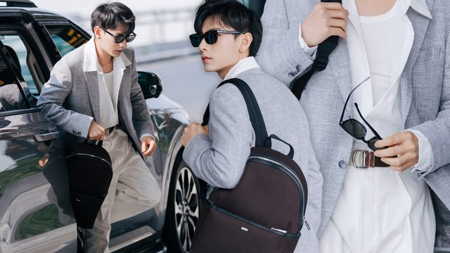 Isaac chinh phục Milan Fashion Week với set đồ chuẩn mực từ BOSS