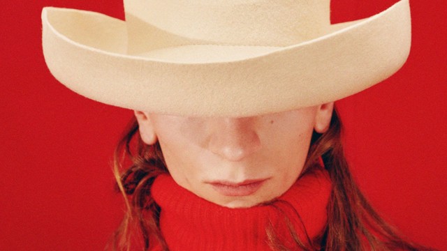 Celine Thu Đông 2026: Trong tủ đồ của những bước chân Paris