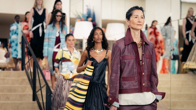 Đằng sau những chuyến viễn du: Chiến lược Cruise Show của CHANEL