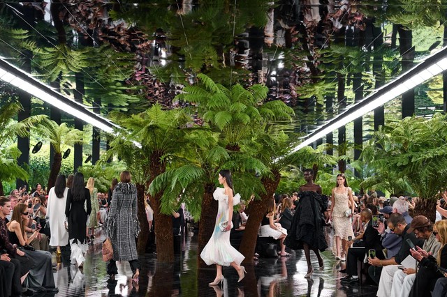 Dior Haute Couture FW26: Khu vườn dương xỉ của Jonathan Anderson