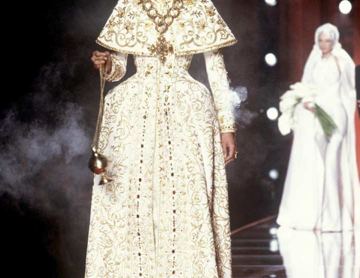Met Gala 2018 dự kiến chọn chủ đề thời trang &amp; tôn giáo