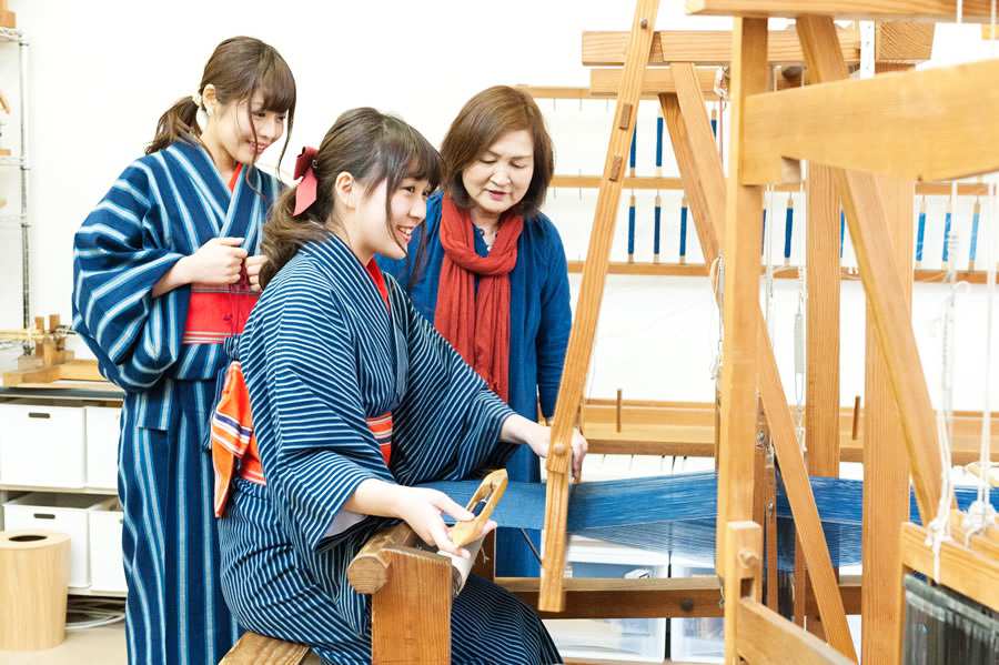 Màu xanh Nhật Bản - Kỹ thuật dệt vải sọc, từ Hội An đến Matsusaka