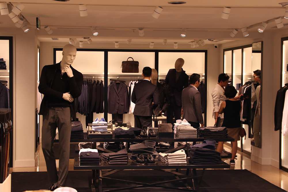 Massimo Dutti chính thức khai trương ở Vincom Đồng Khởi