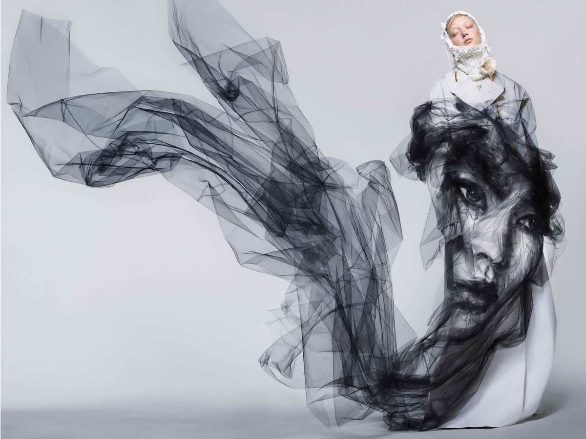 Maison Martin Margiela Upcycling Haute Couture - "Cuộc đối thoại phức tạp giữa quá khứ, hiện tại và tương lai"