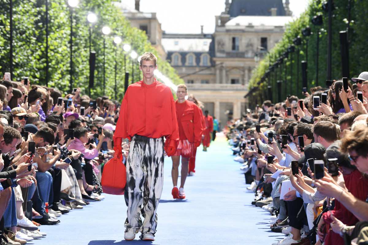 Louis Vuitton Men Spring Summer 2019: Virgil Abloh và nguồn cảm hứng cho giới trẻ