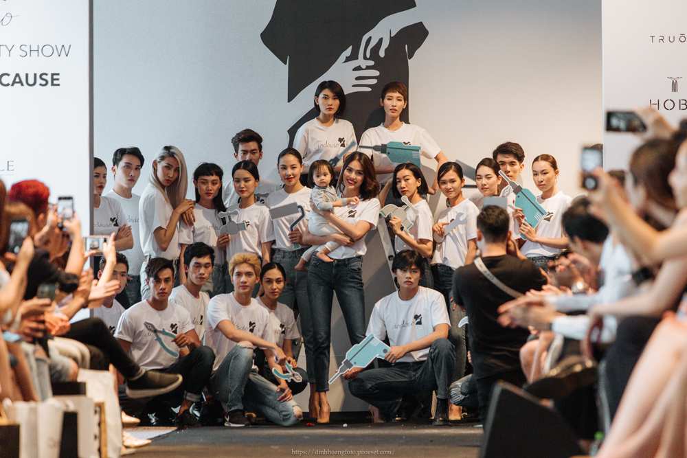 Áo Đổi Áo: Shop For a Cause - Khi thời trang mang thông điệp về tình người
