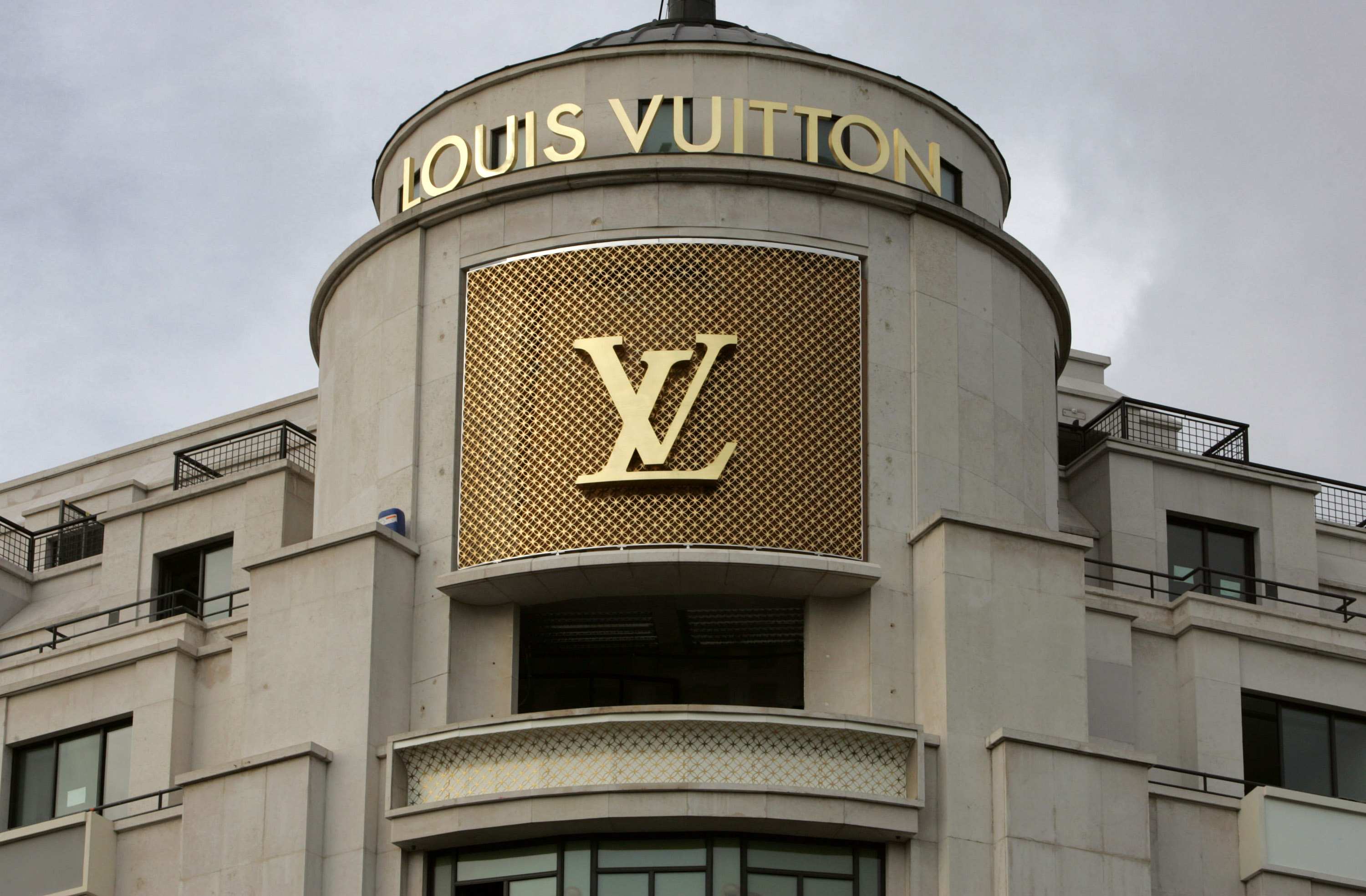 LVMH vẫn tăng trưởng doanh thu mặc cho nền kinh tế suy giảm