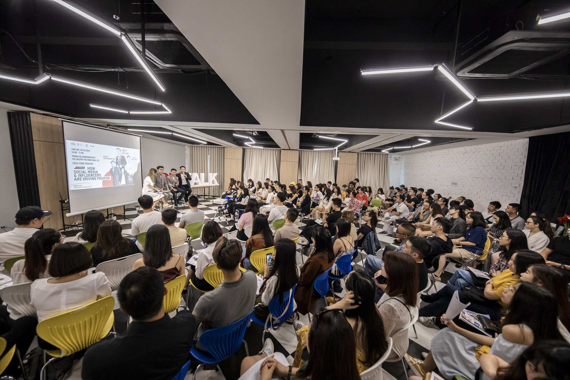 [SR Fashion Business Talk Ep4] How Social Media and Influencers are Driving Fashion - Truyền thông xã hội và người có tầm ảnh hưởng đã thay đổi ngành công nghiệp thời trang thế nào?