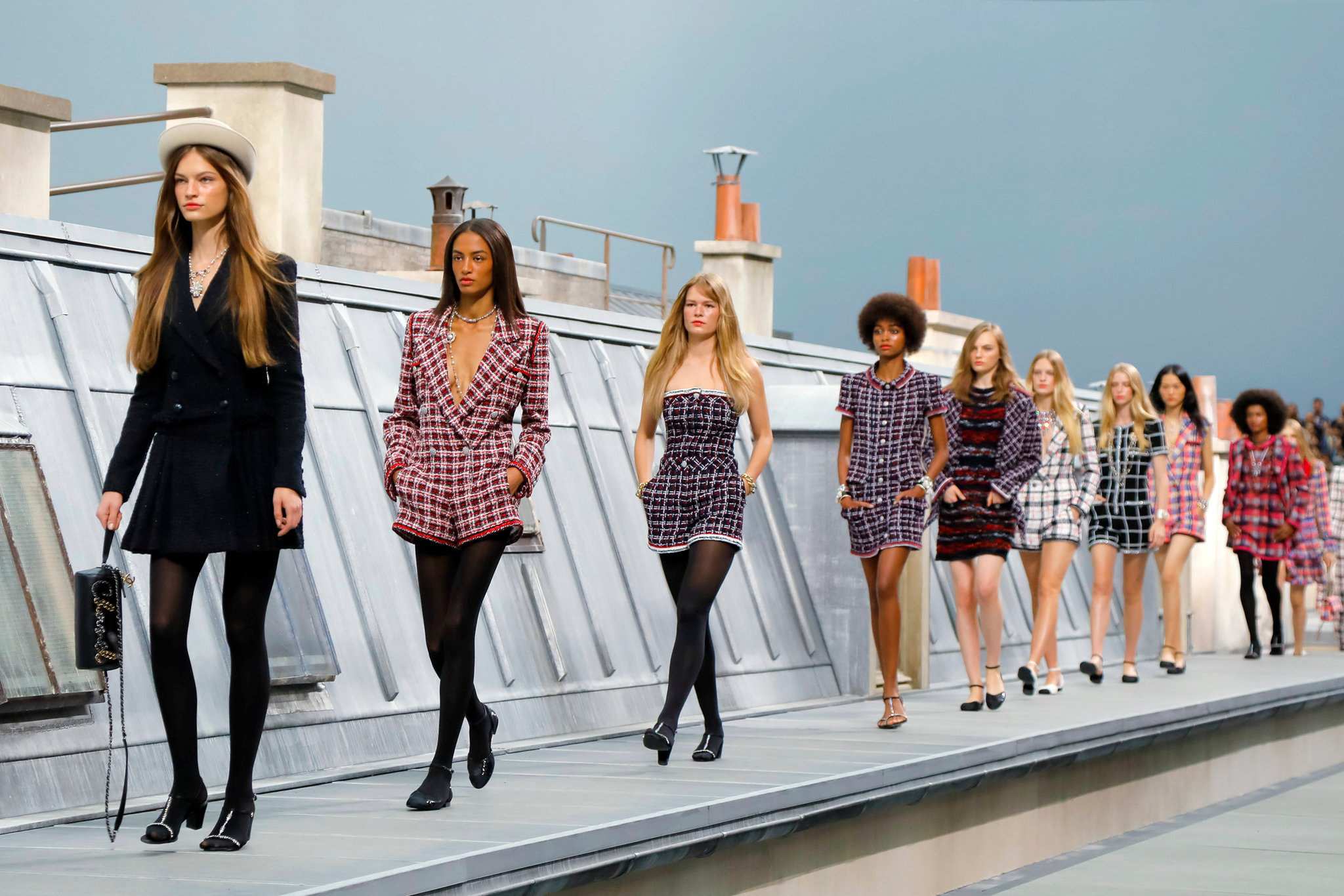 Chanel RTW Xuân-Hè 2020: Lời khẳng định về một đế chế mới của Virginie Viard