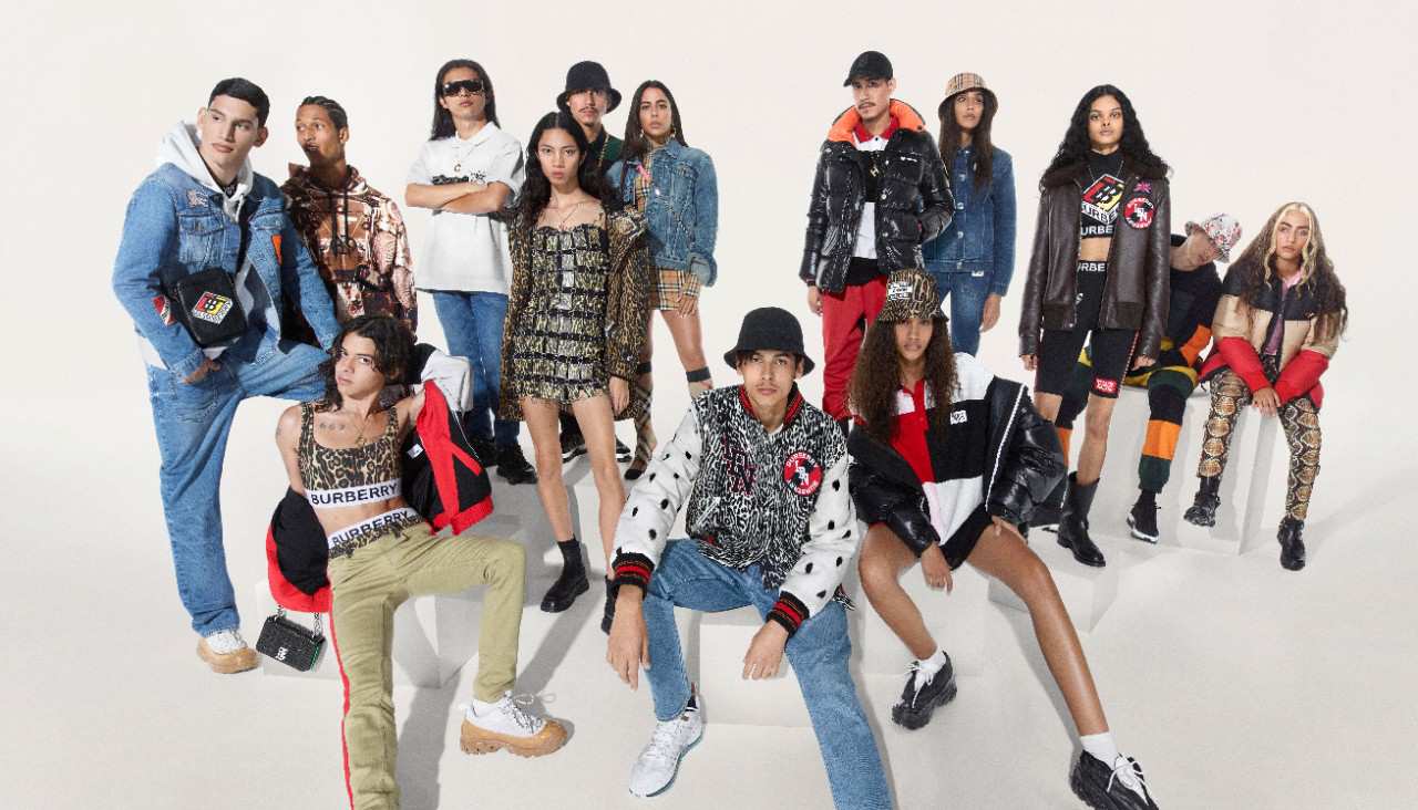 'What Is Love?' Thông điệp Mùa Lễ hội của Burberry: Tình yêu đơn giản là những điều ngây ngô
