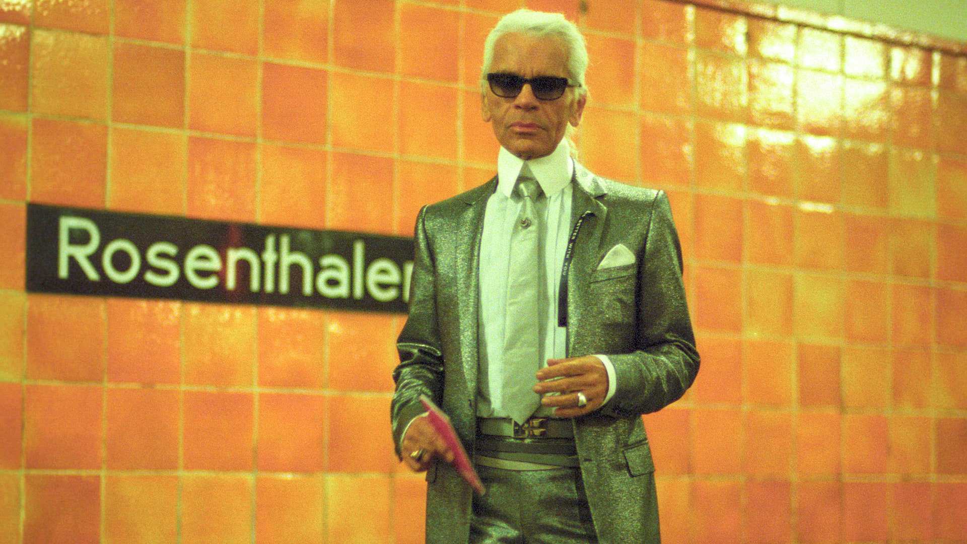 Tưởng nhớ Karl Lagerfeld, Hotel de Rome mở triển lãm ảnh của huyền thoại thời trang