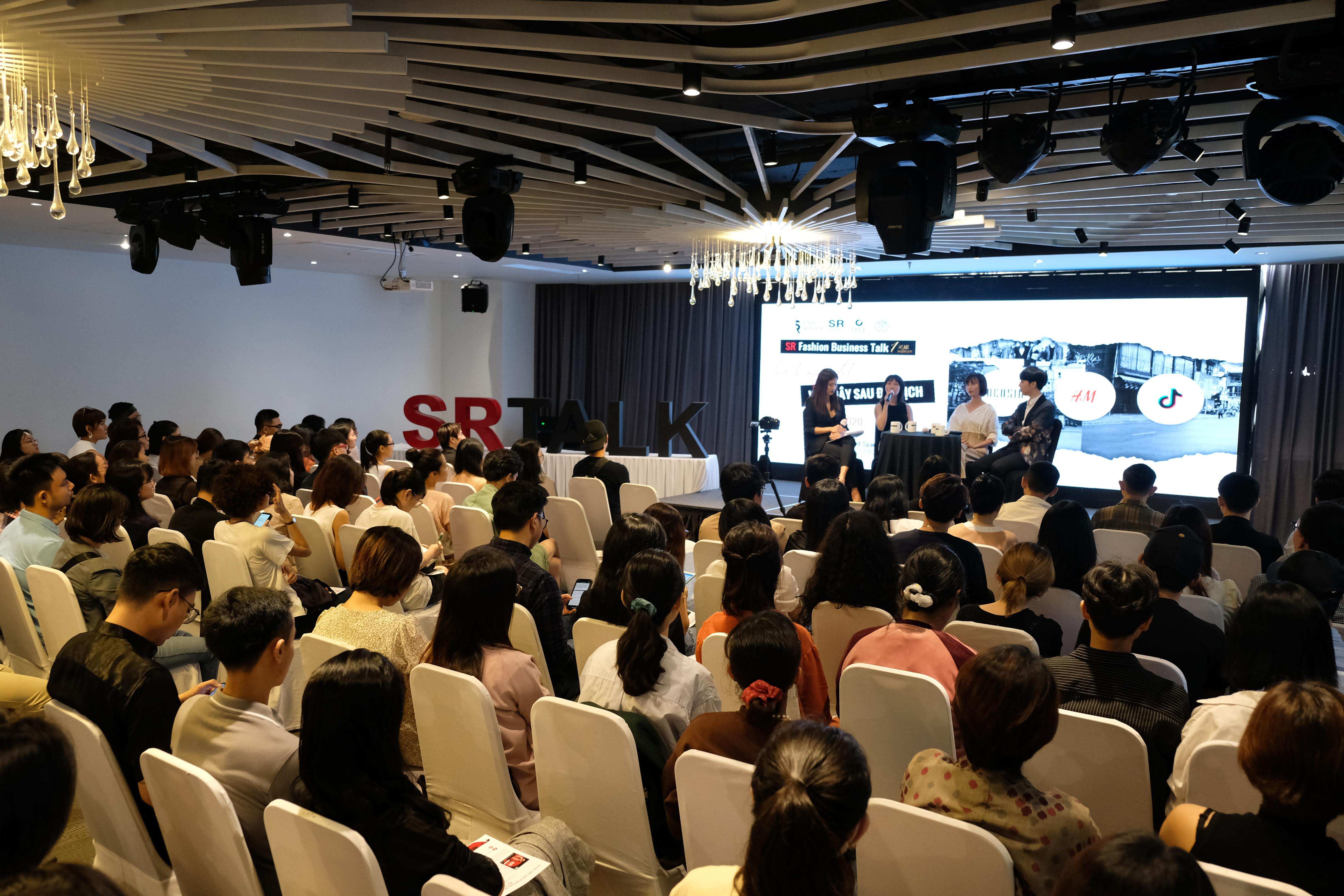 [SR Talk 1-year Anniversary] SR Fashion Business Talk Ep.10 quay lại với chủ đề nóng: Thời Trang Việt vực dậy sau đại dịch