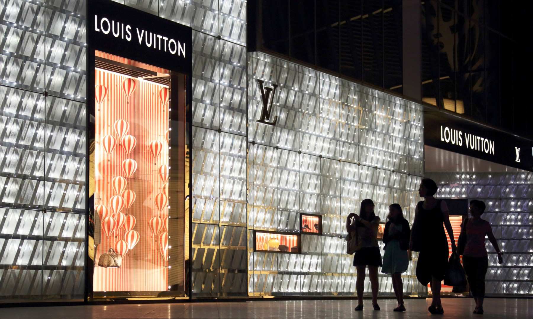 Louis Vuitton Thượng Hải đạt doanh thu cao kỷ lục 22 triệu USD