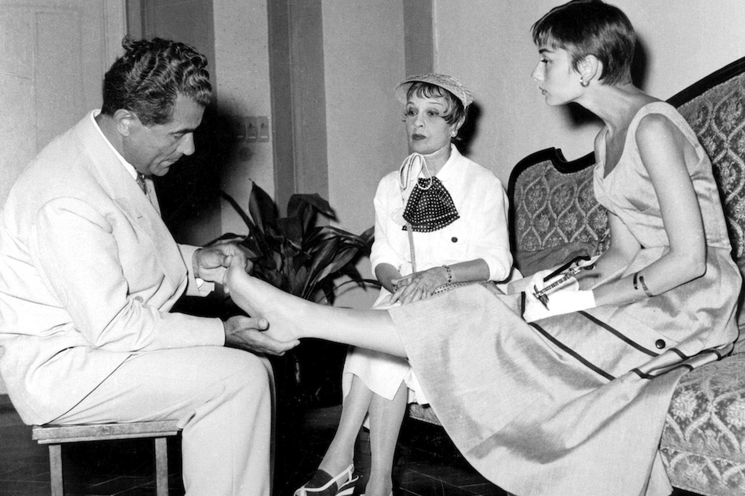 Dõi theo cuộc đời của Salvatore Ferragamo qua bộ phim “Salvatore, Người đóng những giấc mơ”