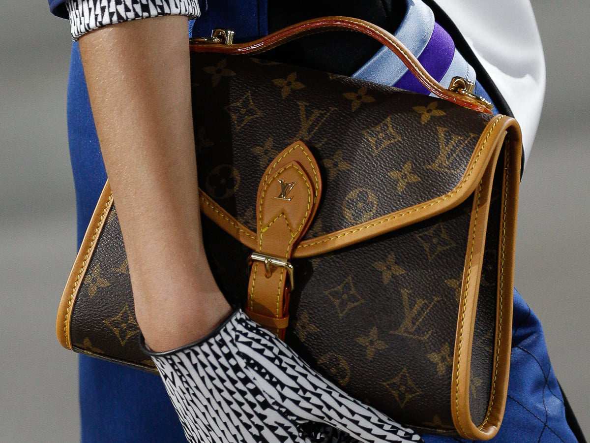 Không chỉ Hermes, Louis Vuitton cũng gặp rắc rối hàng nhái do chính nhân viên của họ