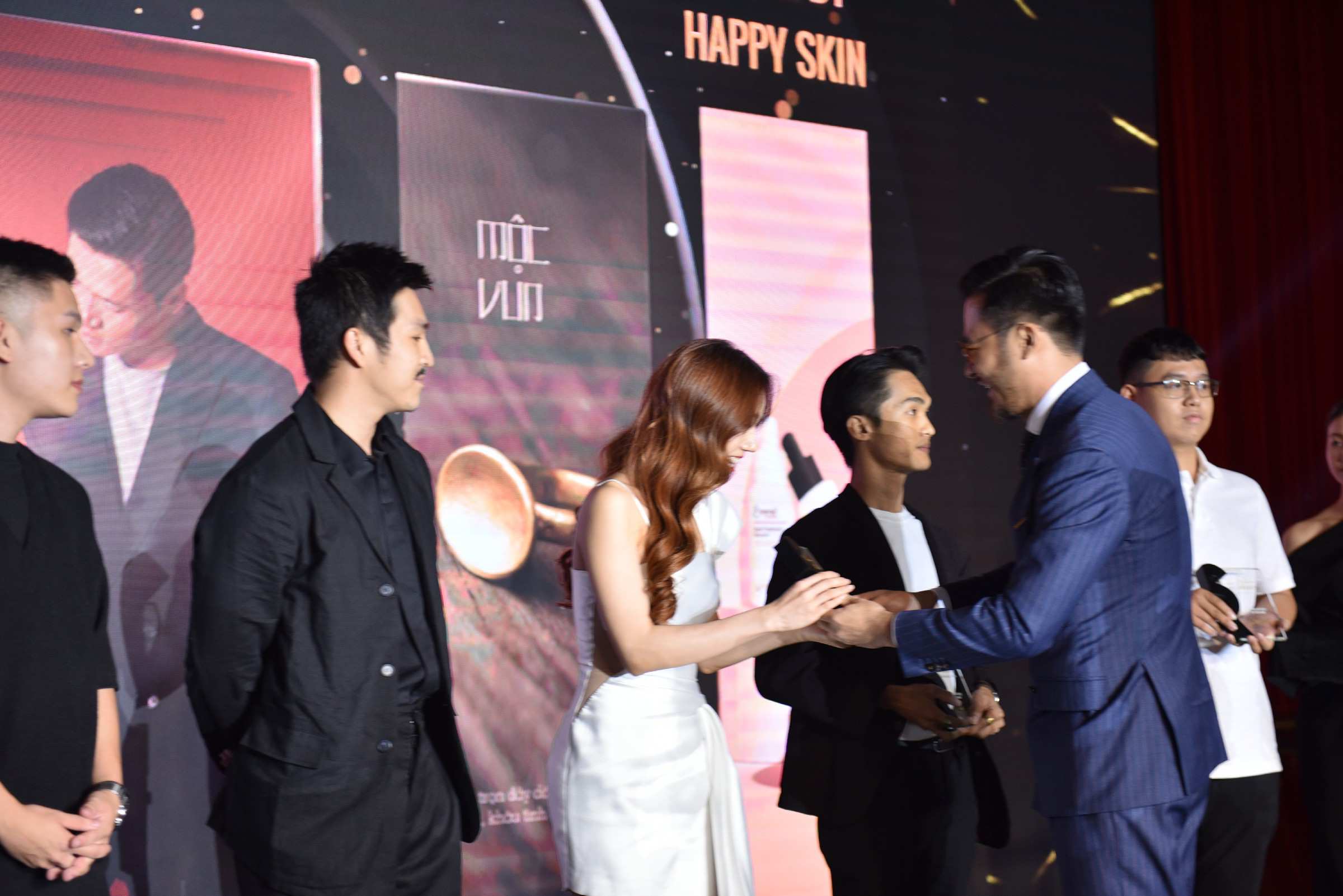SR Fashion Awards 2020 - Cảm xúc và chia sẻ từ những cái tên được vinh danh