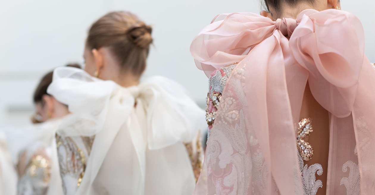 Hàng loạt các nhà mốt tuyên bố rút lui khỏi Tuần lễ thời trang Paris Haute Couture Xuân Hè 2021