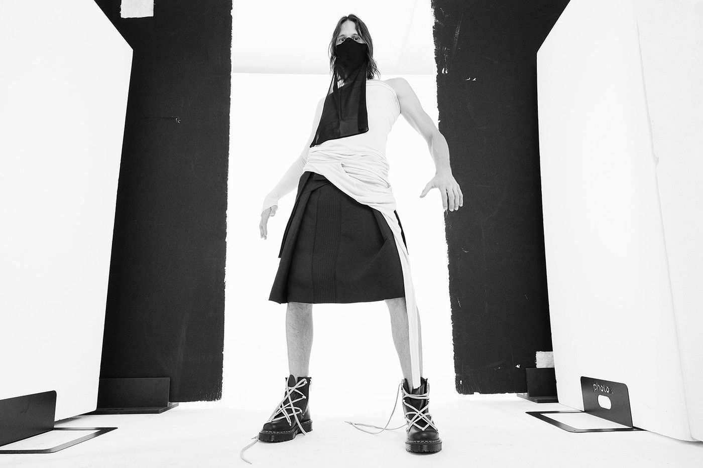 Rick Owens & Dr. Martens: Sự kết hợp sinh ra từ cõi Hậu Tận Thế
