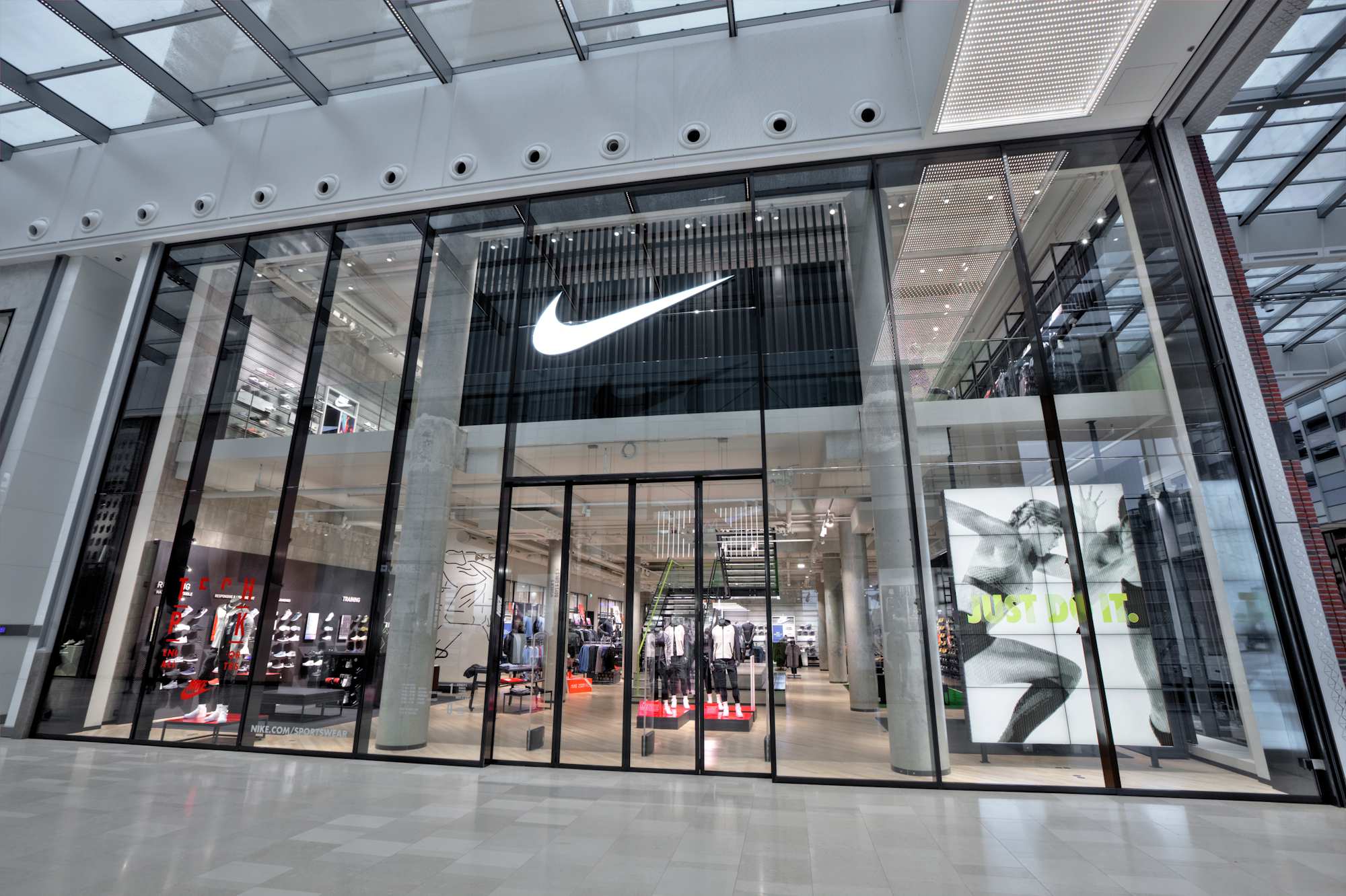 Nike trở thành thương hiệu thời trang có giá trị nhất, Fila đạt mức tăng trưởng cao nhất