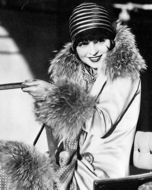 CLARA BOW 1927