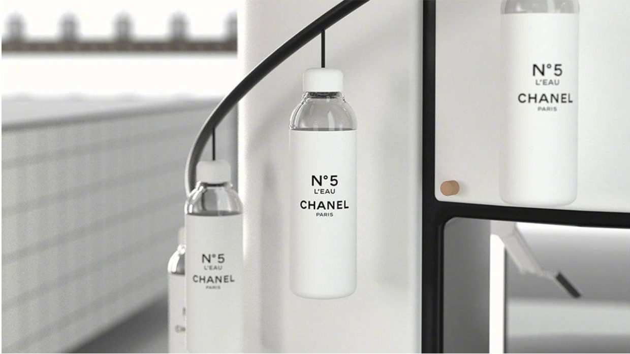 Chai nước chỉ là chai nước, nhưng vì sao chai nước Chanel No.5 L'Eau có giá 75 USD?