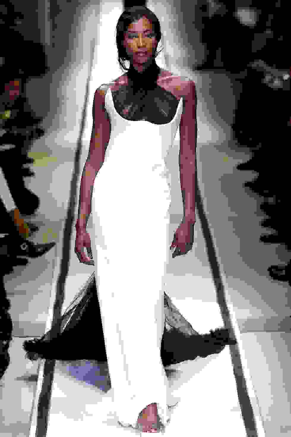 NAOMI CAMPBELL CATWALK TẠI JEAN PAUL GAULTIER XUÂN-HÈ 2002