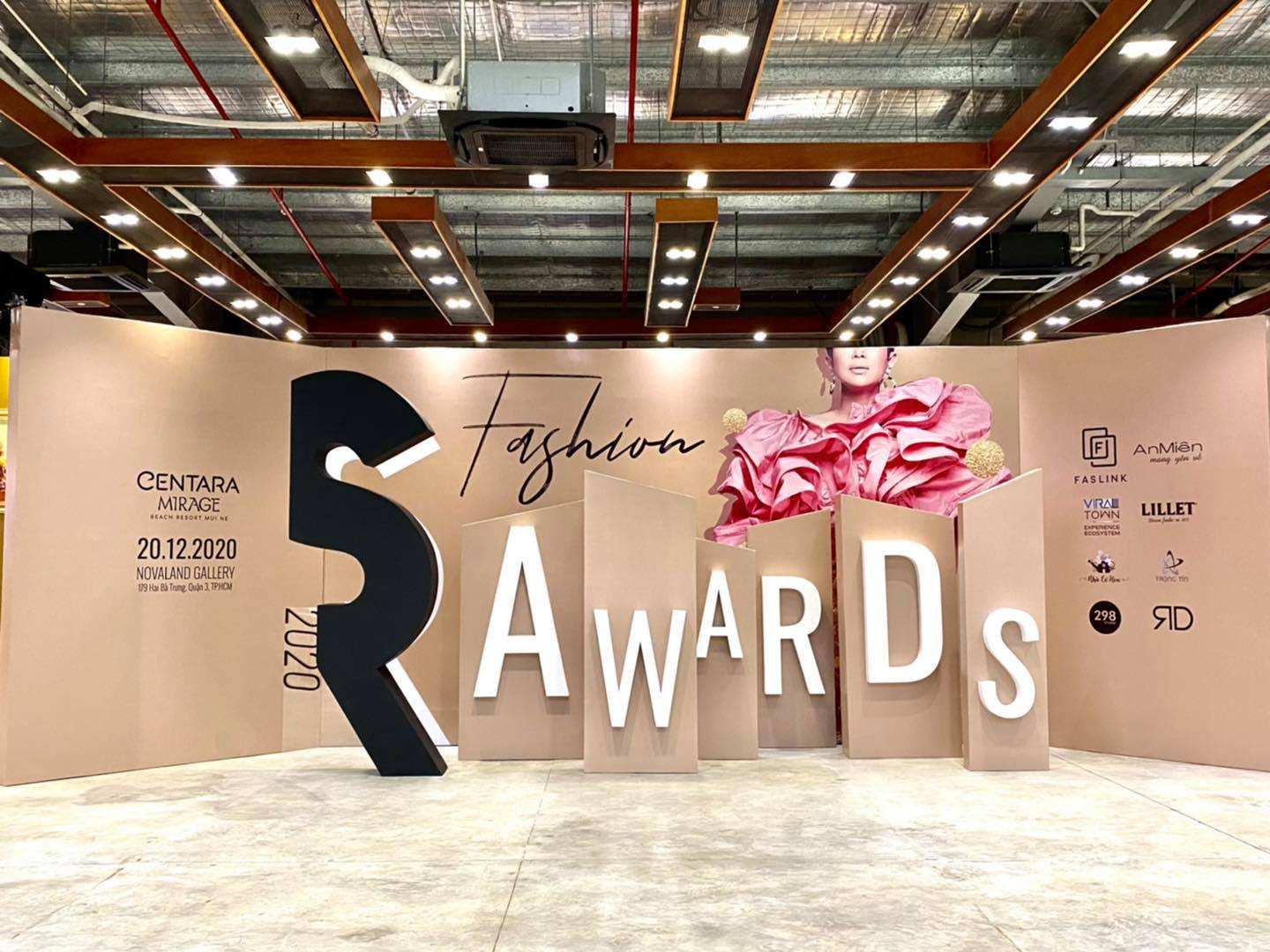 SR Fashion Awards 2021: Giải thưởng tôn vinh giá trị thời trang và làm đẹp Việt trở lại!