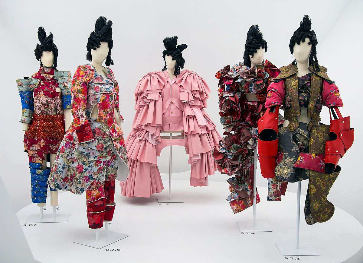 Đế chế bí ẩn Comme des Garçons: 6 sự thật có thể bạn chưa biết