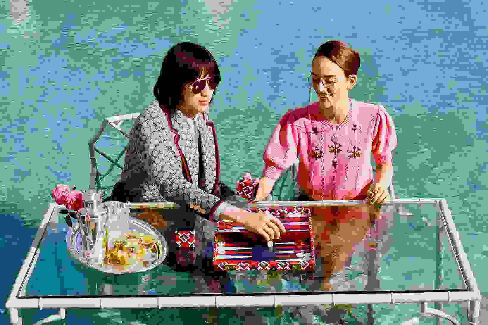 Gucci ra mắt chiến dịch quảng bá lấy cảm hứng từ “Alice In Wonderland” tại Milano