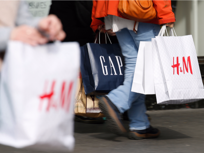 Sự thật về tính bền vững của Fast Fashion: Tại sao chúng ta mong đợi ở Gen Z?