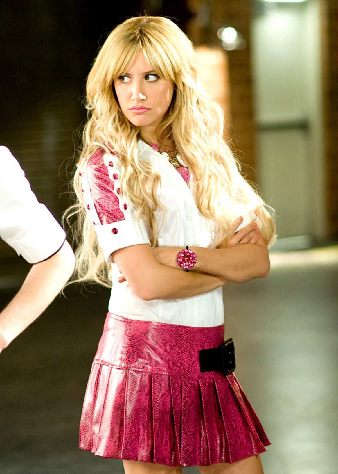 Hinh anh Queen Bee yêu màu hồng ghét sự giả dối - Sharpay Evans 1