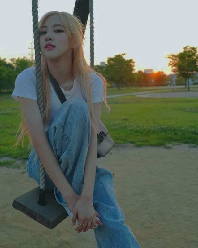 Hinh anh Ngồi gù lưng 1