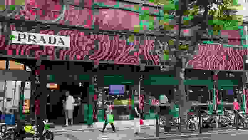 Hinh anh Khi rau củ “khoác áo" Prada: Gen Z Trung Quốc đổ xô check-in tại chợ thực phẩm 2