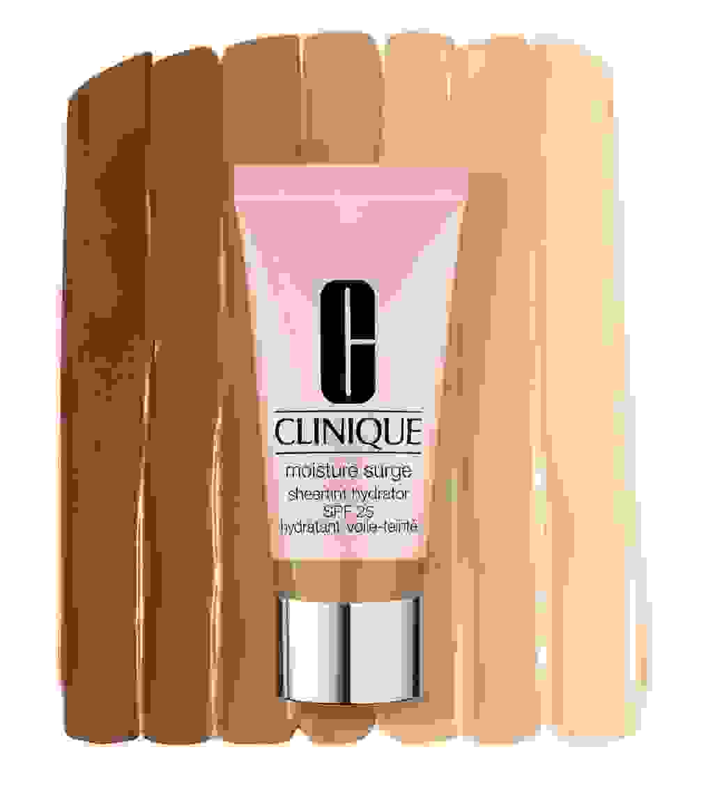 Hinh anh Clinique Moisturize Surge Sheertint Hydrator Broad SPF 25 1