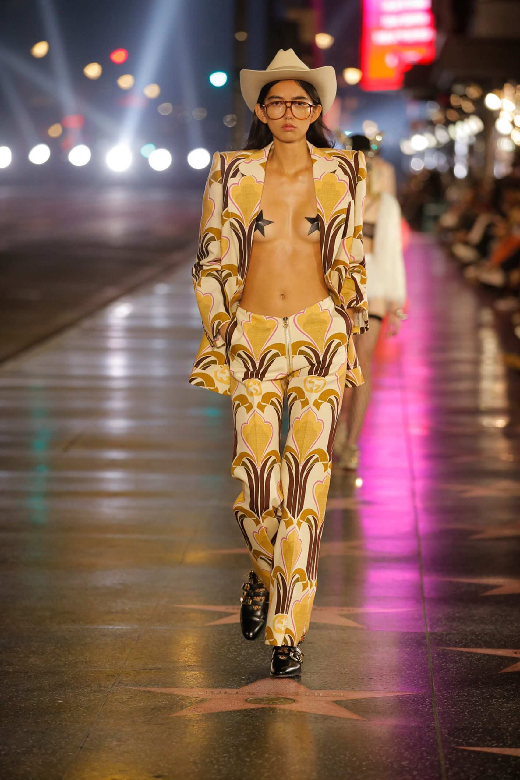 Hinh anh Gucci Love Parade và nét đẹp Hollywood xưa cũ 40