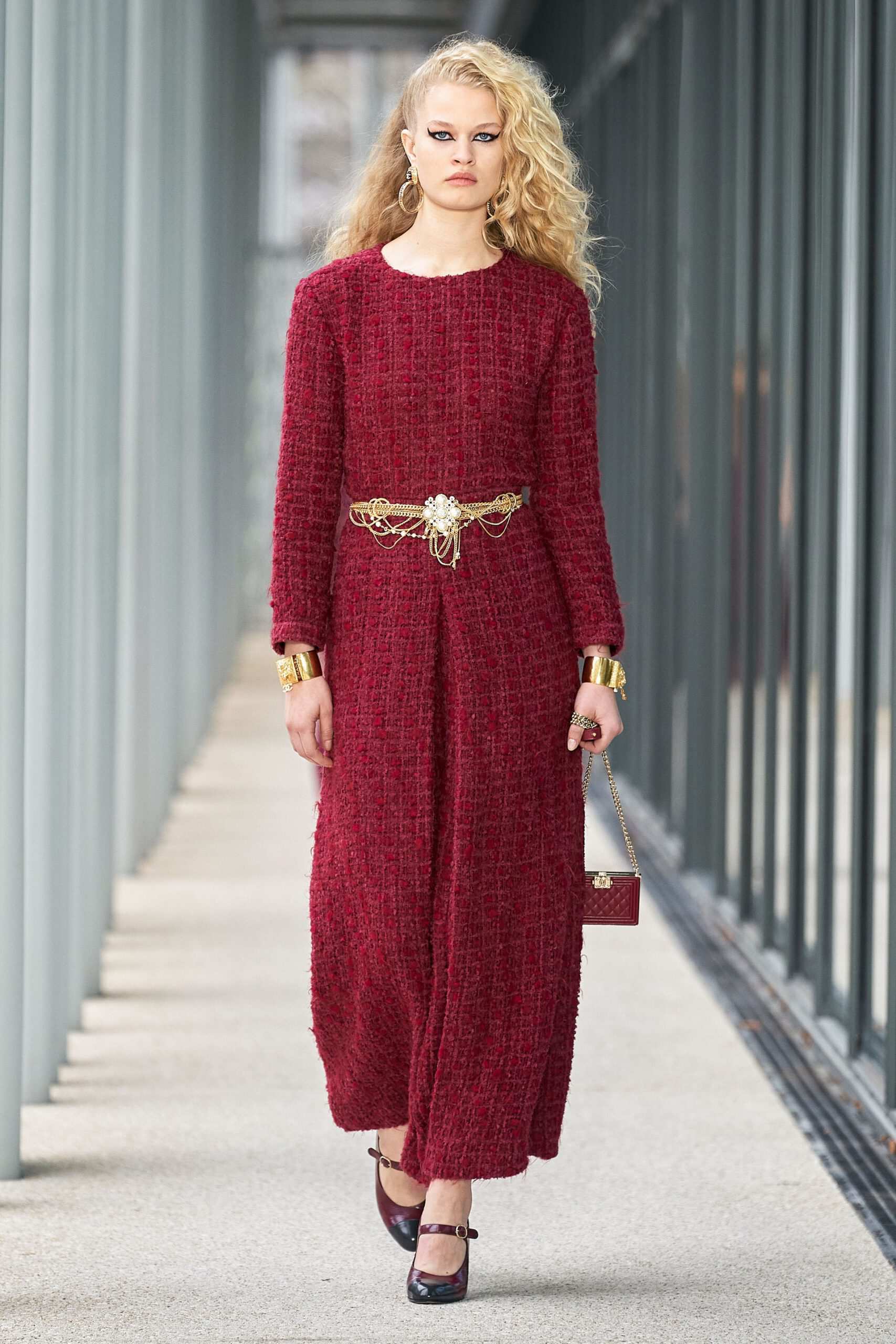 Hinh anh Chanel's Métiers d'Art 2021/2022: Mãn nhãn với những “công trình nghệ thuật” từ những nghệ nhân thủ công 10