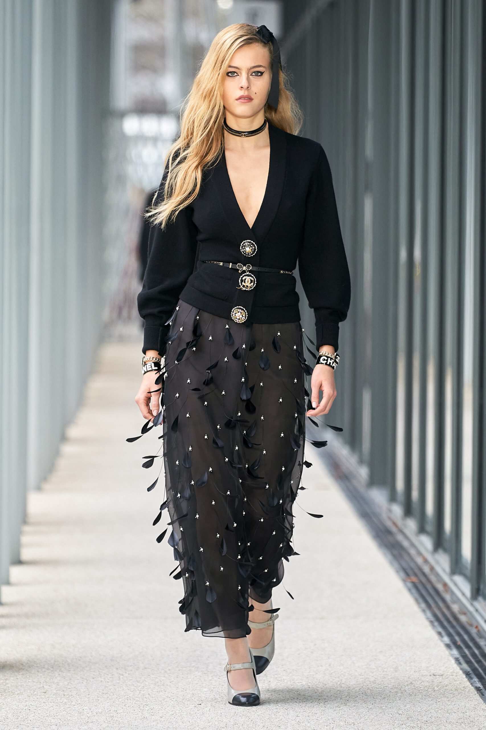 Hinh anh Chanel's Métiers d'Art 2021/2022: Mãn nhãn với những “công trình nghệ thuật” từ những nghệ nhân thủ công 30