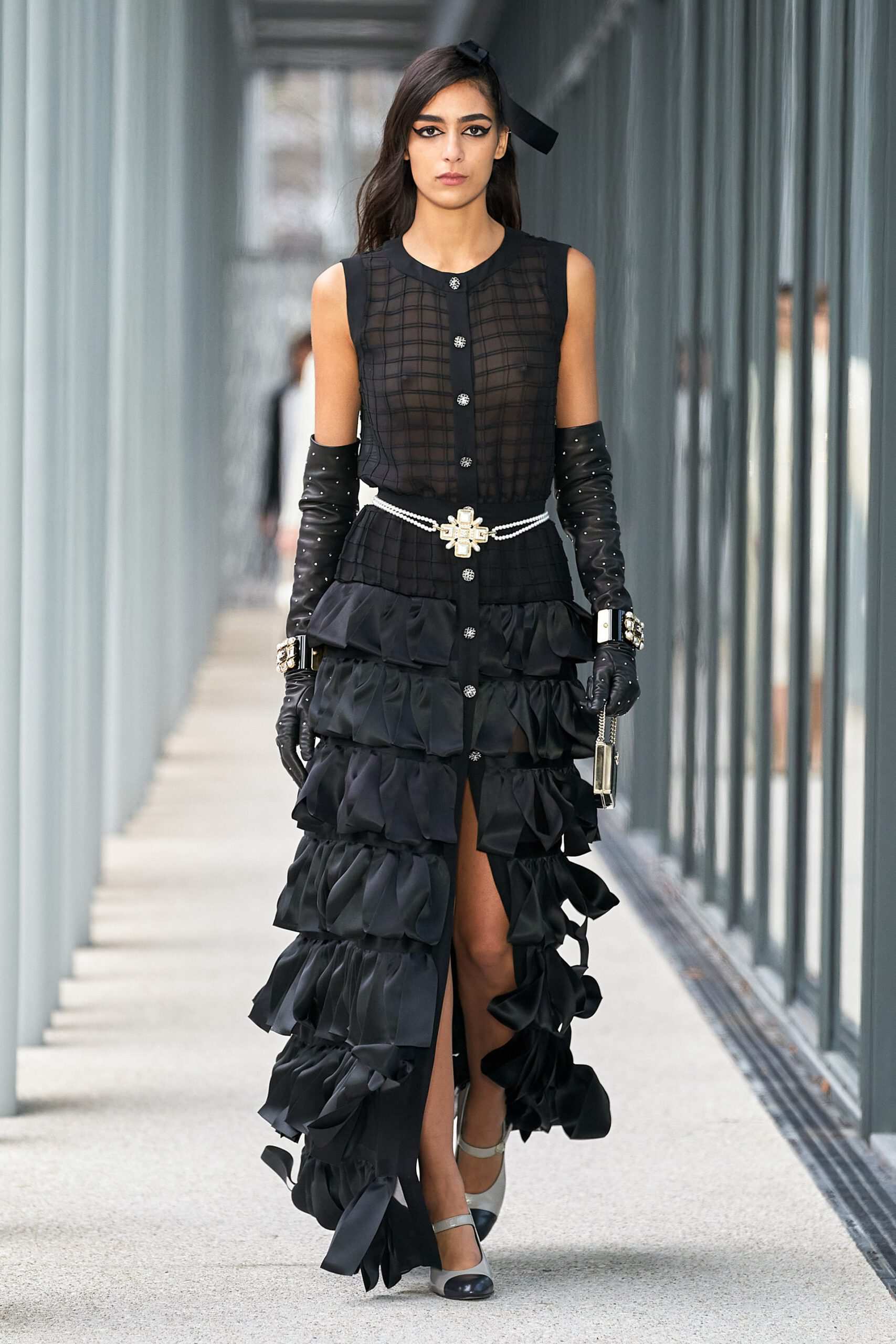 Hinh anh Chanel's Métiers d'Art 2021/2022: Mãn nhãn với những “công trình nghệ thuật” từ những nghệ nhân thủ công 3