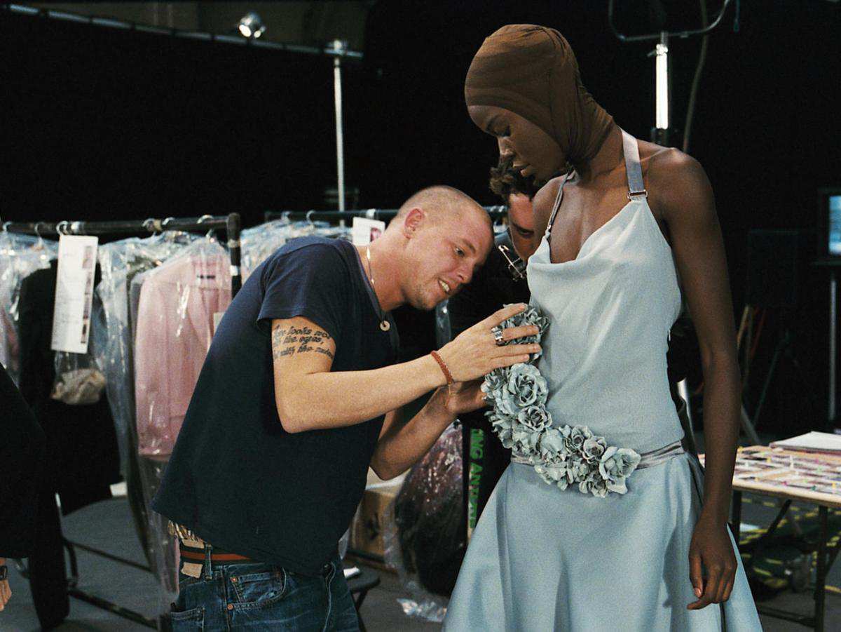 9 bài học sáng tạo từ Alexander McQueen