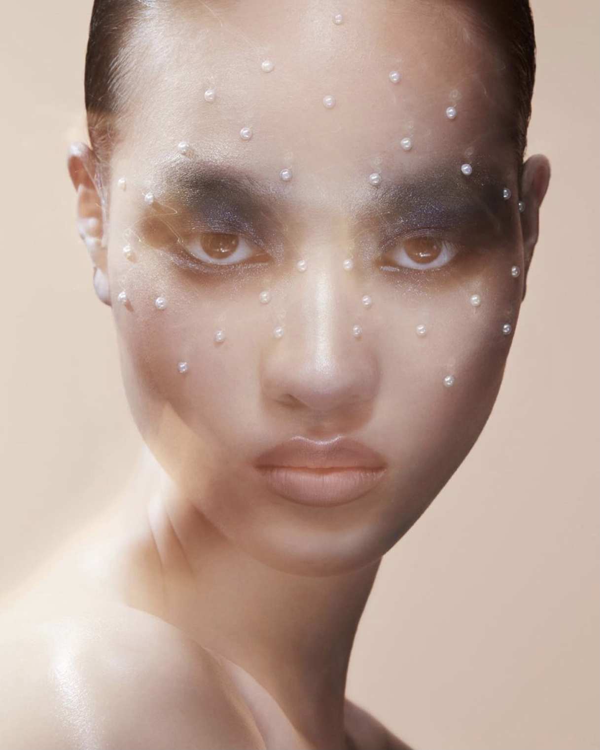 Hinh anh Mata Mariélle - Makeup Artist: Những đường kẻ eyeliner màu sắc 2