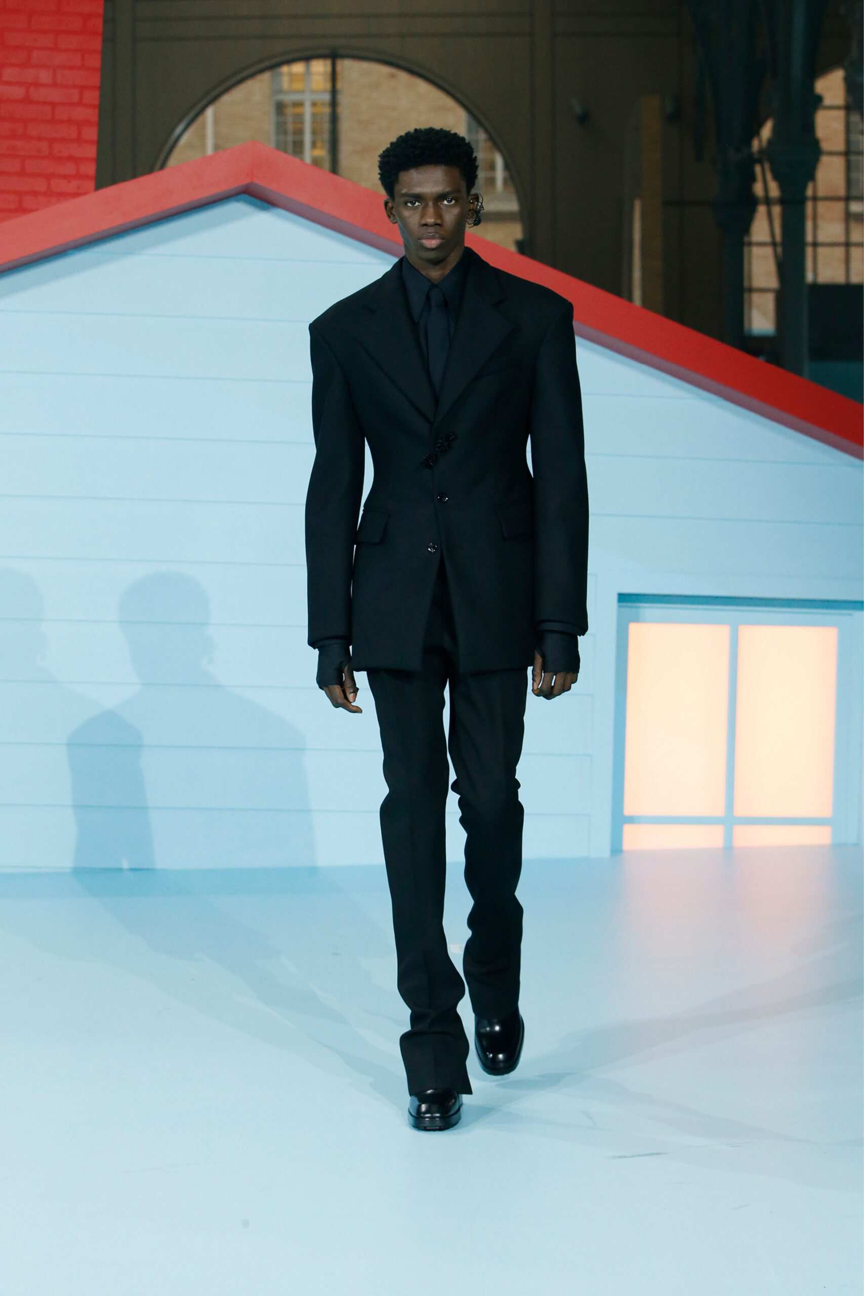 Hinh anh Louis Vuitton Menswear Thu-Đông 2022: Cuộc sống ở thiên đường của Virgil Abloh sẽ ra sao? 14