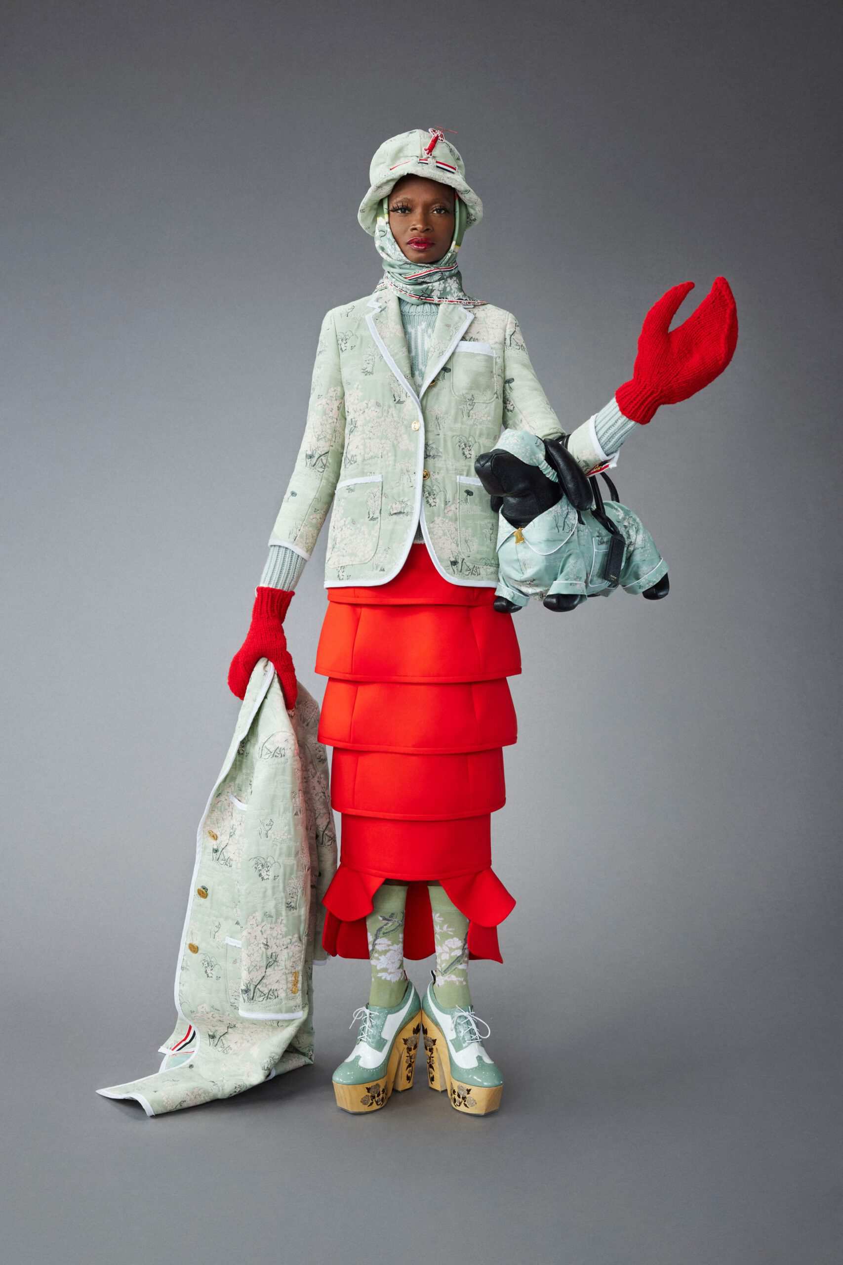 Hinh anh Thom Browne Chớm Thu 2022: Khi “ông hoàng” của đế chế menswear đương đại khẳng định lại vị thế 1