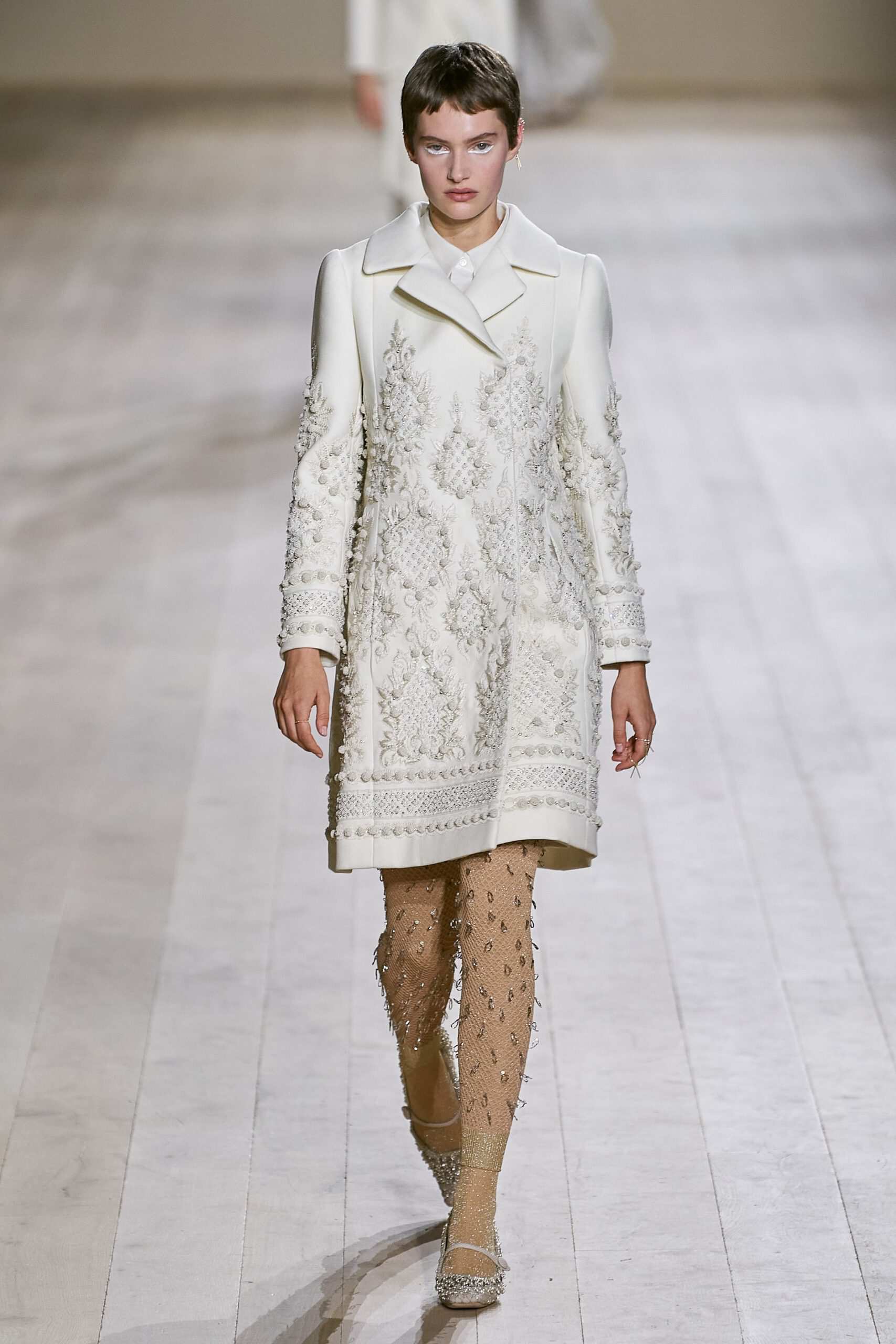 Hinh anh Christian Dior Haute Couture Xuân-Hè 2022: Phá vỡ ranh giới giữa nghệ thuật và thủ công tinh xảo trong địa hạt Haute Couture 20