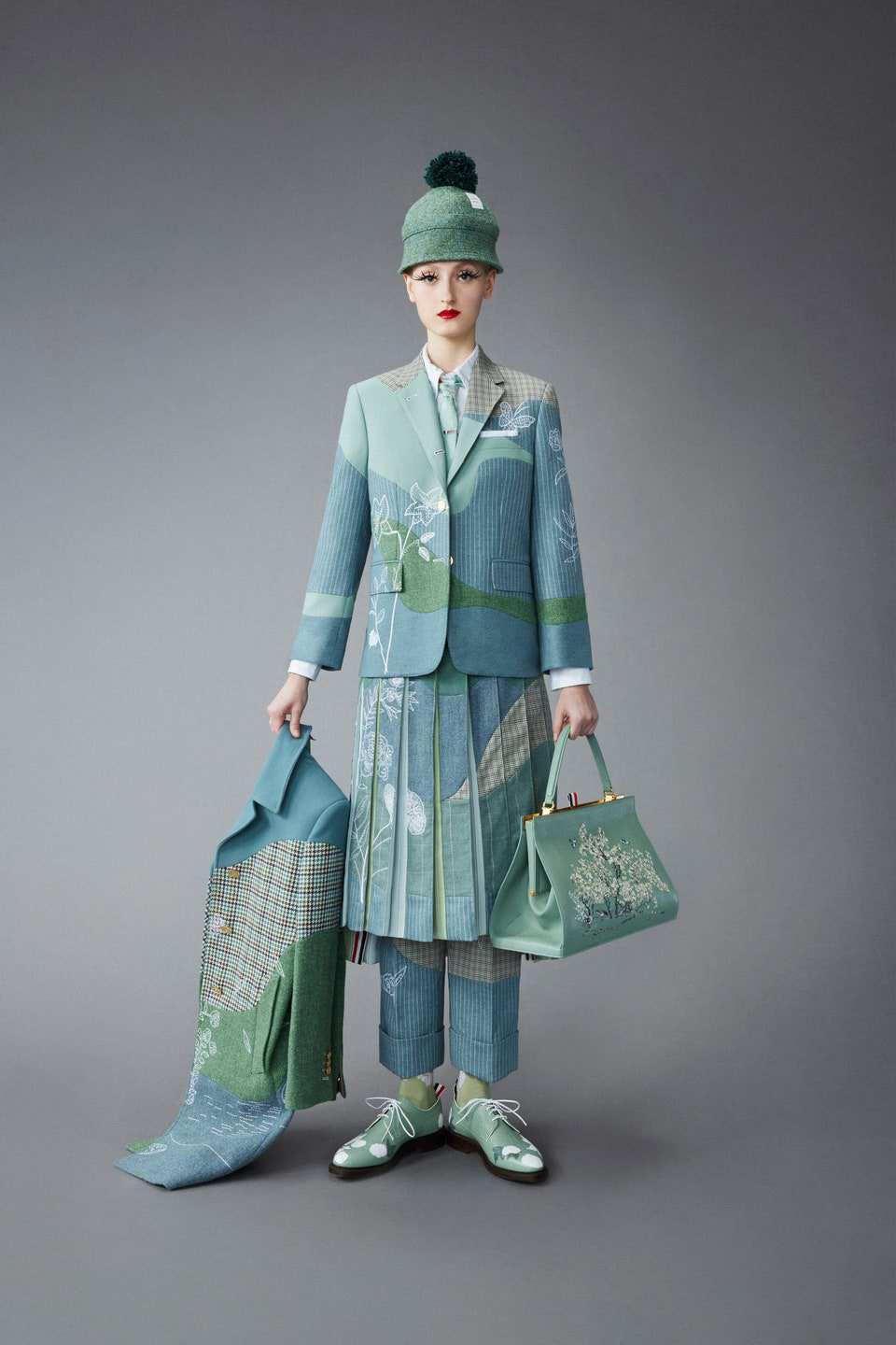 Hinh anh Thom Browne Chớm Thu 2022: Khi “ông hoàng” của đế chế menswear đương đại khẳng định lại vị thế 9