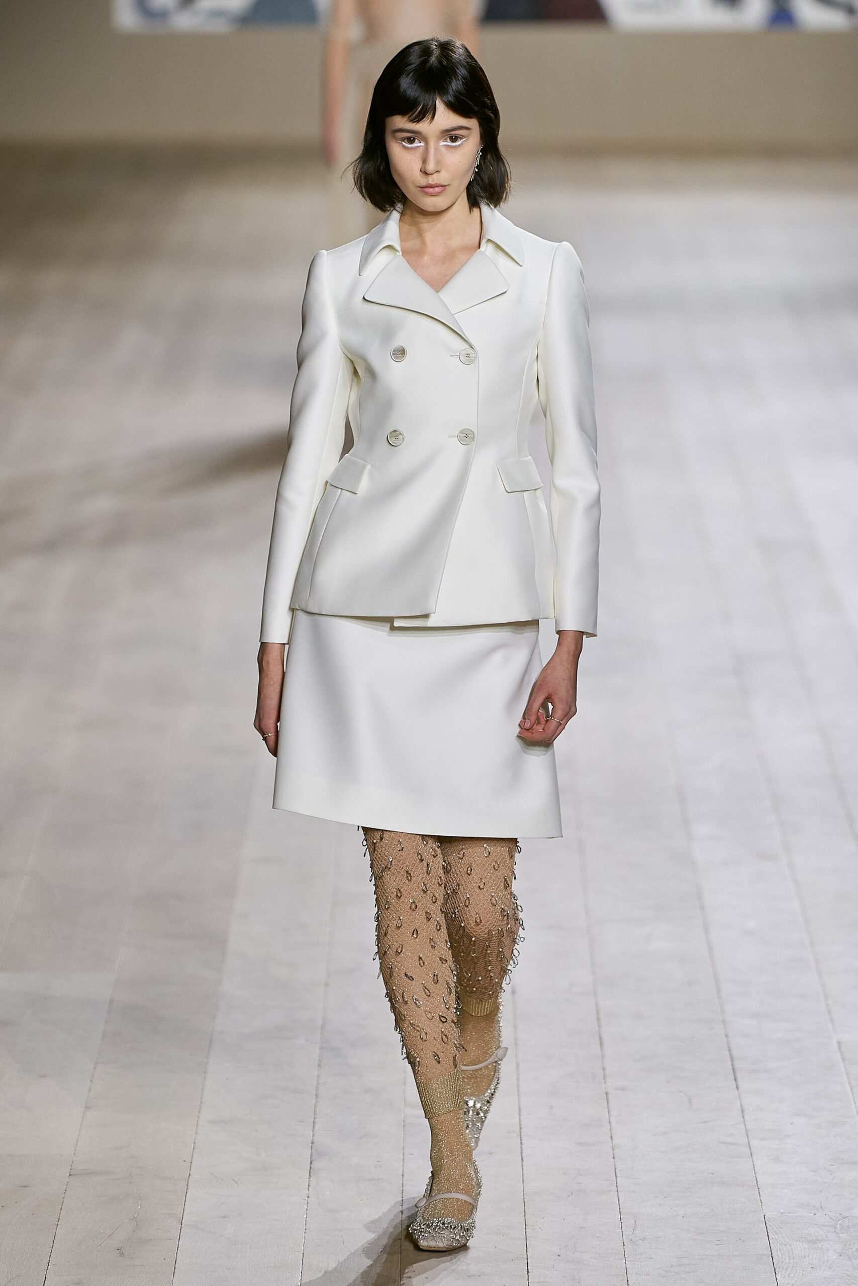 Hinh anh Christian Dior Haute Couture Xuân-Hè 2022: Phá vỡ ranh giới giữa nghệ thuật và thủ công tinh xảo trong địa hạt Haute Couture 33