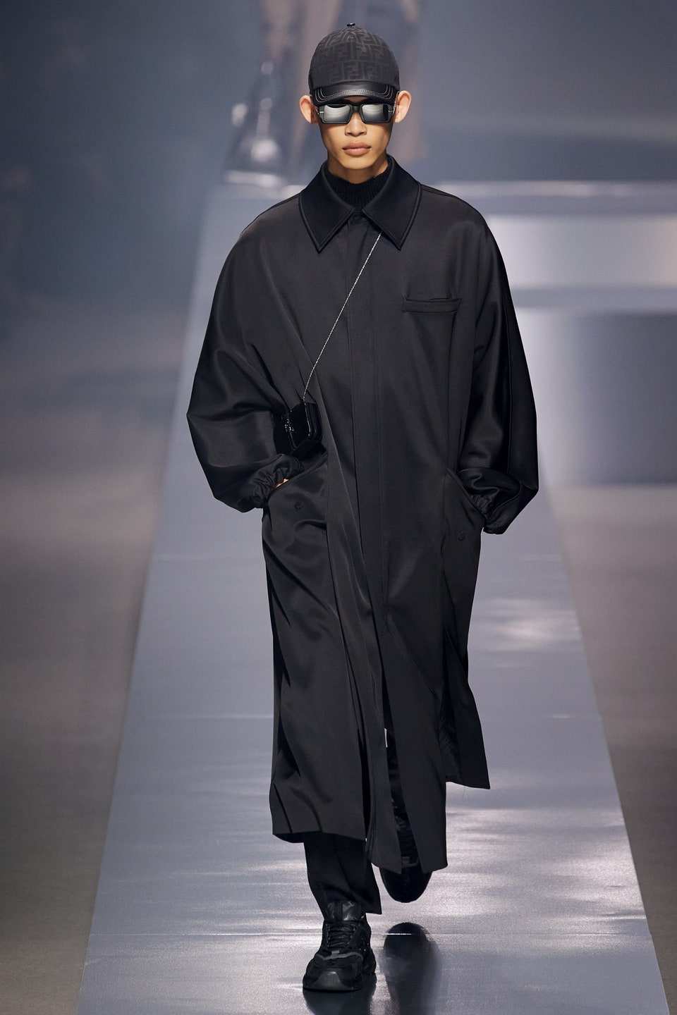 Hinh anh Fendi Menswear Thu-Đông 2022: Những người đàn ông sành điệu, sang trọng trong kỷ nguyên mới 17