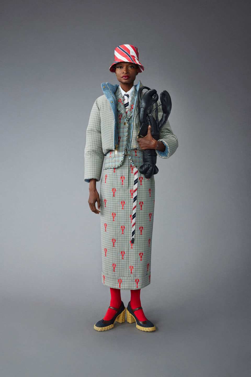 Hinh anh Thom Browne Chớm Thu 2022: Khi “ông hoàng” của đế chế menswear đương đại khẳng định lại vị thế 35