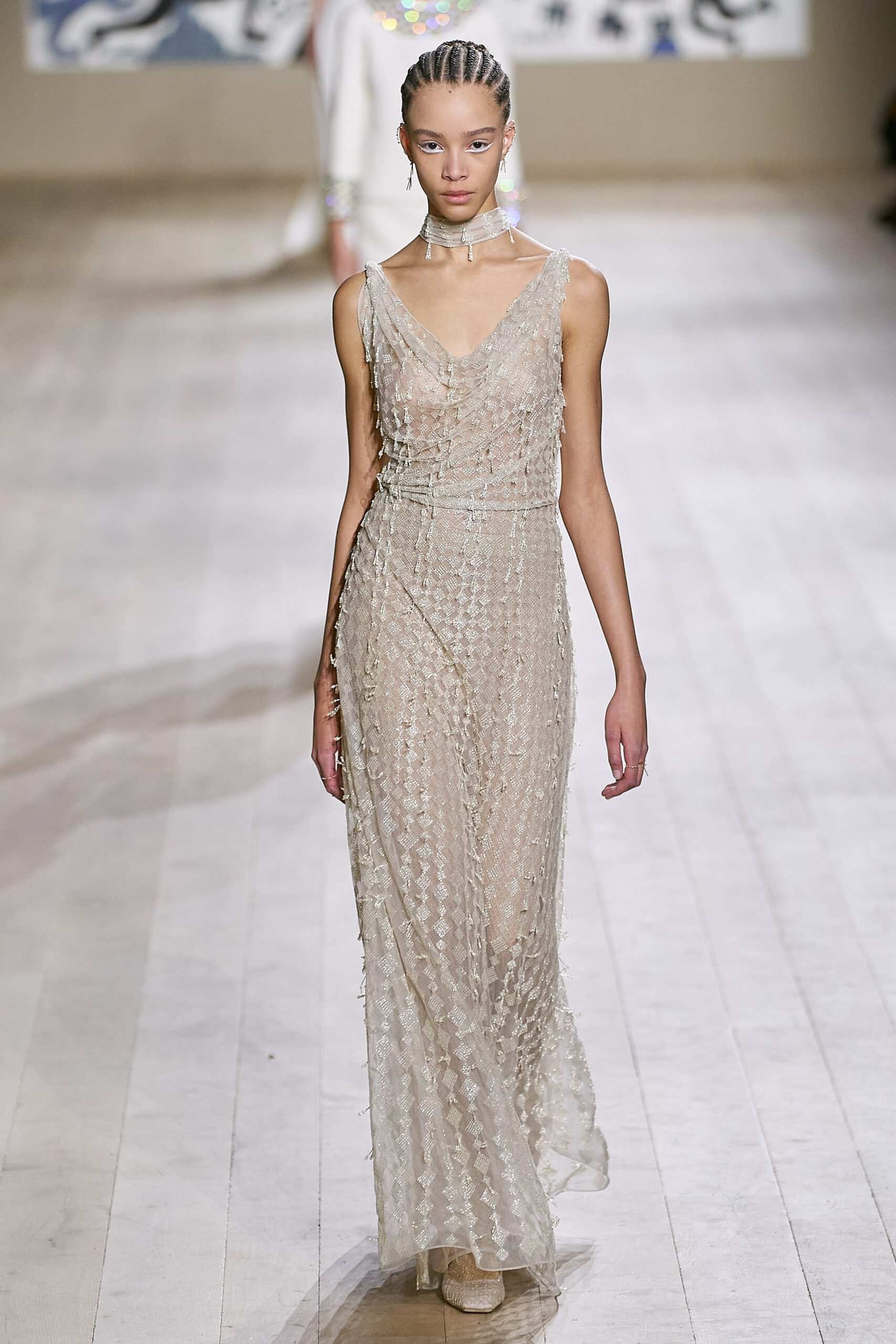 Hinh anh Christian Dior Haute Couture Xuân-Hè 2022: Phá vỡ ranh giới giữa nghệ thuật và thủ công tinh xảo trong địa hạt Haute Couture 24