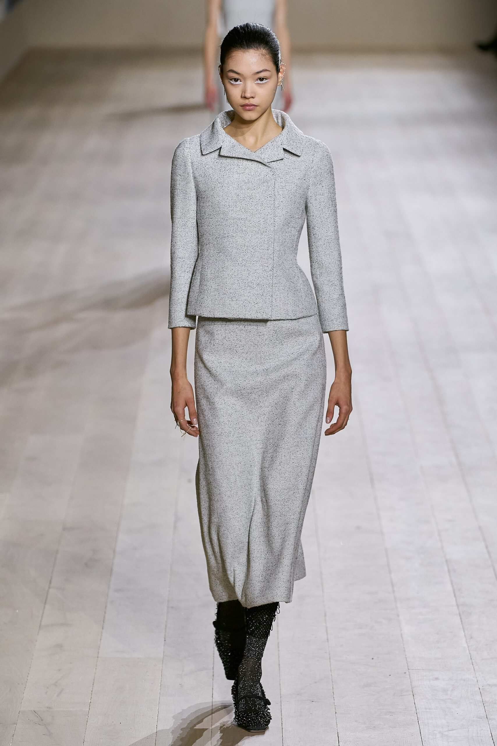 Hinh anh Christian Dior Haute Couture Xuân-Hè 2022: Phá vỡ ranh giới giữa nghệ thuật và thủ công tinh xảo trong địa hạt Haute Couture 36