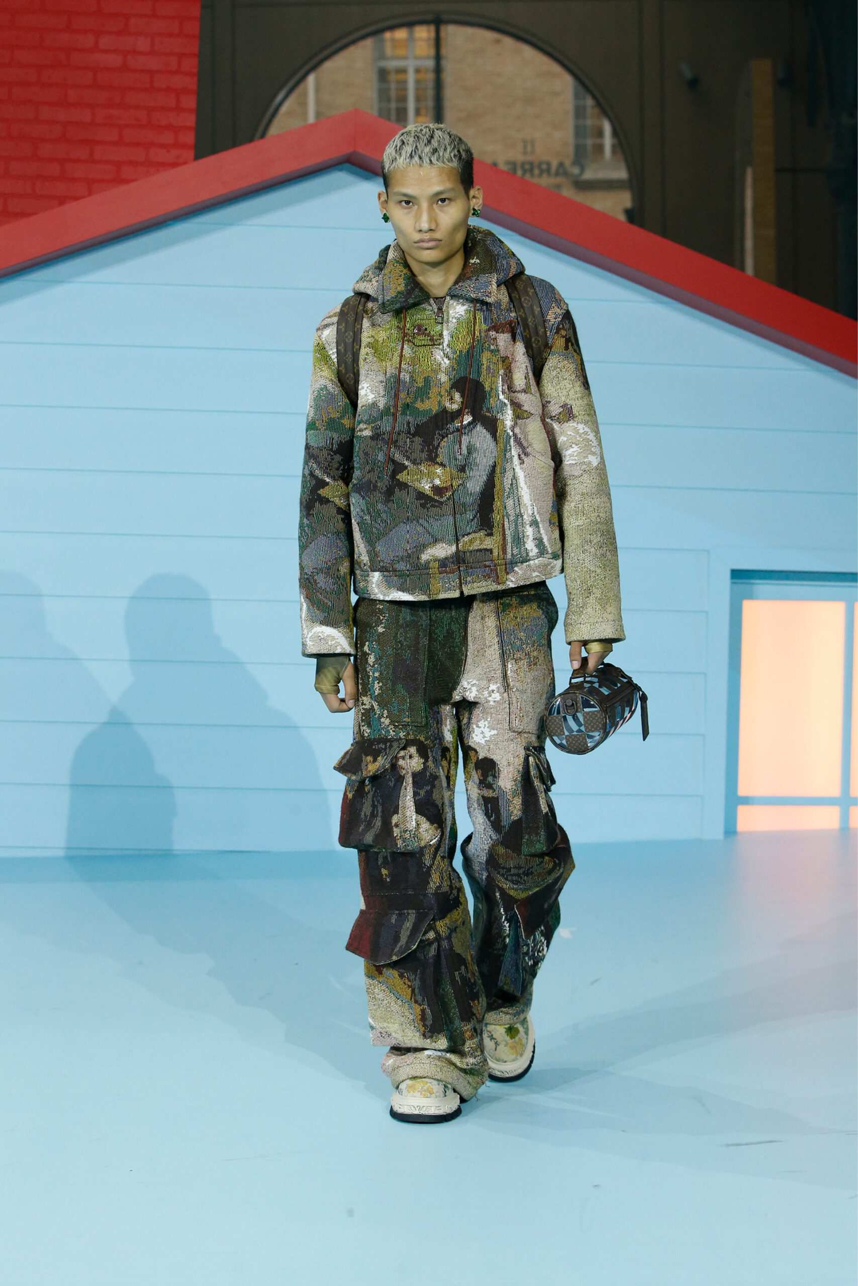 Hinh anh Louis Vuitton Menswear Thu-Đông 2022: Cuộc sống ở thiên đường của Virgil Abloh sẽ ra sao? 39